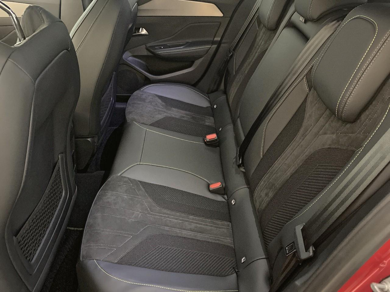 Peugeot 308 electrique 55 kwh 156ch gt — photo 10