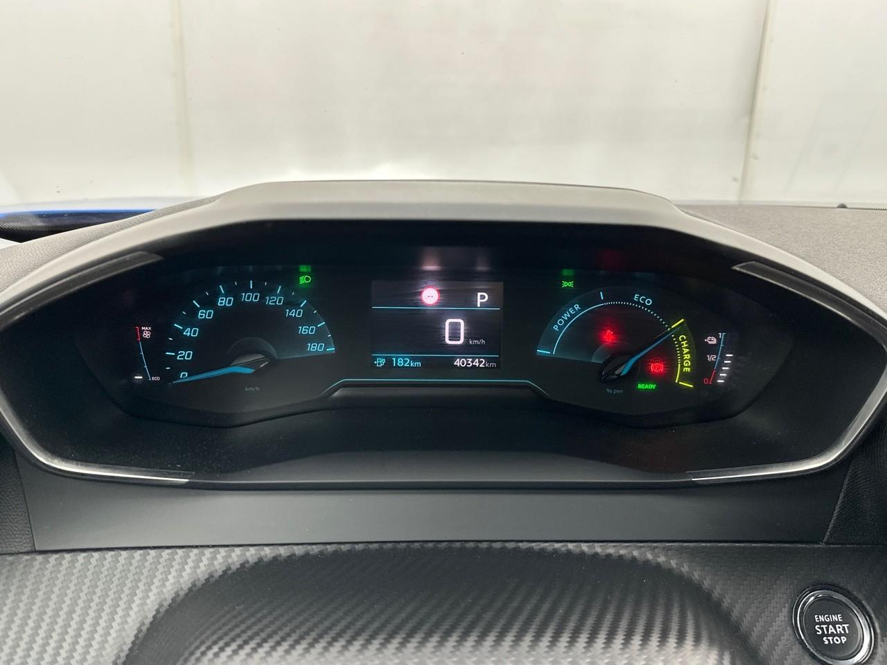 Peugeot 2008 electrique 136 ch style — photo 21