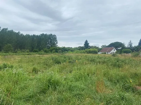 Terrain 3379 m²