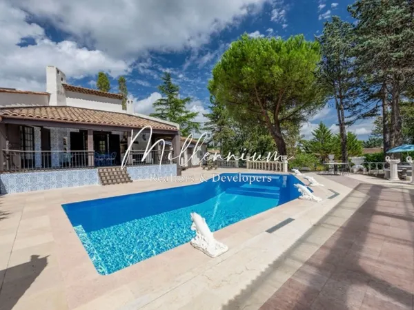 Villa d’exception avec piscine et parc paysager à Mouans-Sartoux