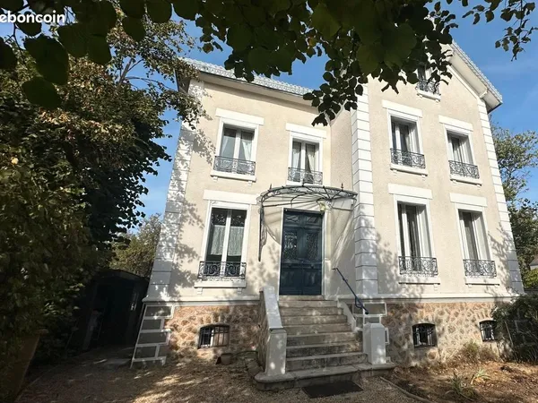 Maison 10 pièces 205 m²