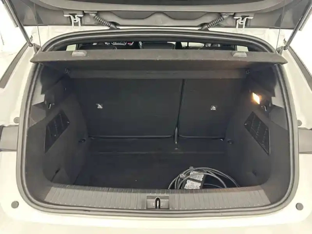 Renault Megane e-tech ev40 130ch standard charge — photo 18
