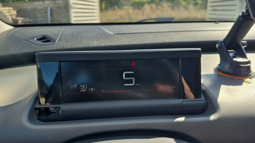 Citroen C4 Cactus 1.2 PureTech 110 - Live – 2019 – 109573 km – Essence – Boîte Manuelle — photo 22