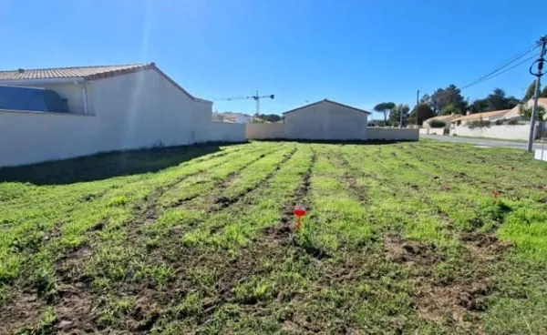 Terrain 414 m²