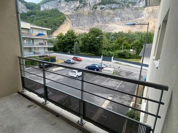 T2 Etrembieres 44m2 proche douane Veyrier
