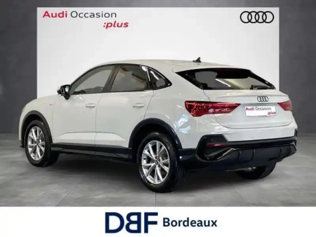 Audi Q3 35 tdi 150 ch s tronic 7 s line — photo 3