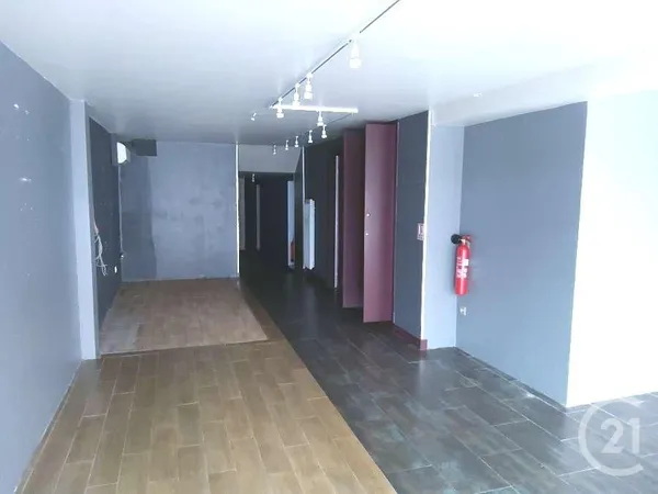 Local 3 pièces 88 m²