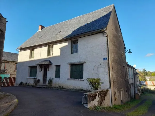 Maison 8 pièces 237 m²
