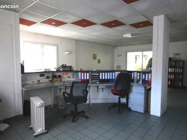 Local 194 m² YVETOT