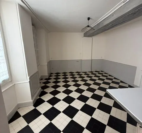 Studio 25 M2 à louer