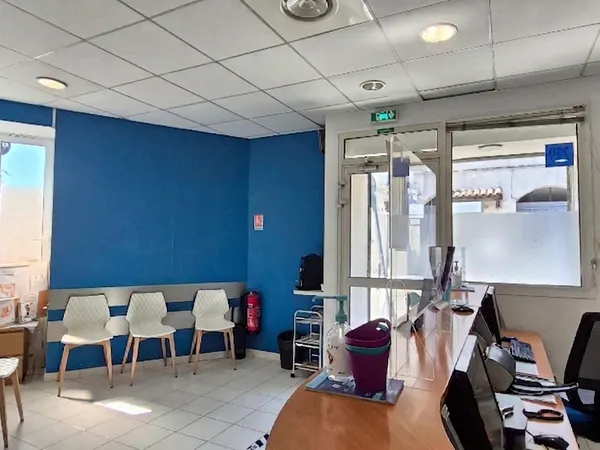 Local professionnel 94 m²