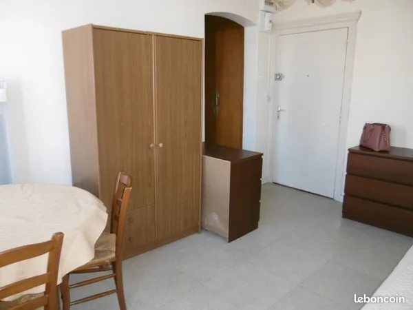 Studio 1 pièce 30 m²