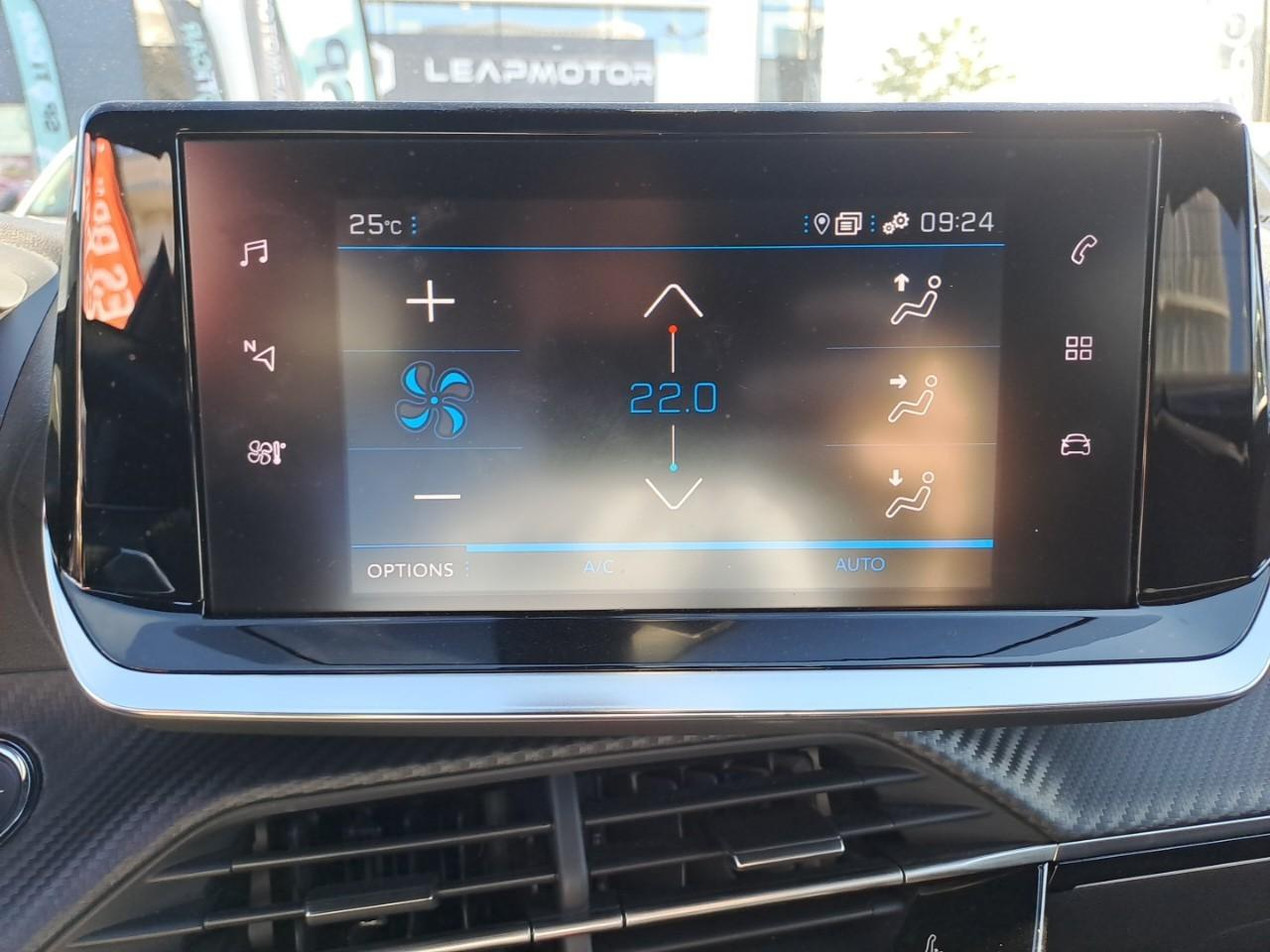 Peugeot 2008 puretech 130 s&s eat8 gt — photo 25