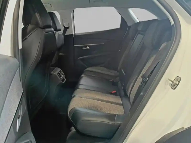 Peugeot 3008 1.2 puretech 130ch s&amp;s eat6 — photo 10