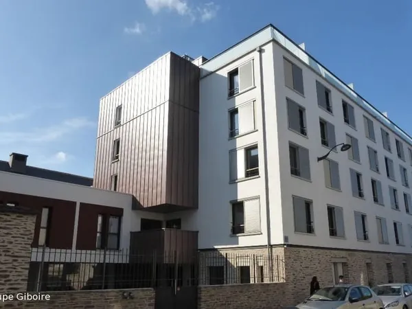 A LOUER - AGENCE GIBOIRE - APPARTEMENT T1 MEUBLE - RENNES / JULES FERRY
