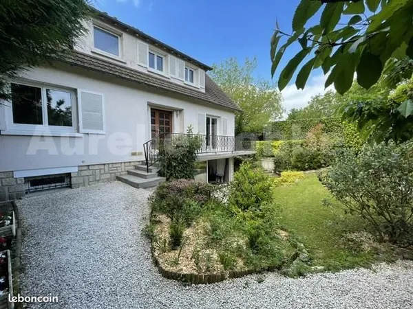 Pavillon 7 pièces 140 m²