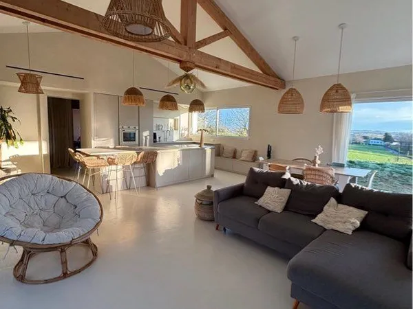 Maison d'architecte - 150 m² - 4 chambres - Vue imprenable sur la campagne basque