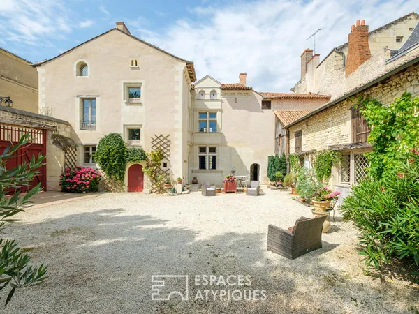 Hotel Particulier du 16ème siècle et jardin secret en coeur de ville