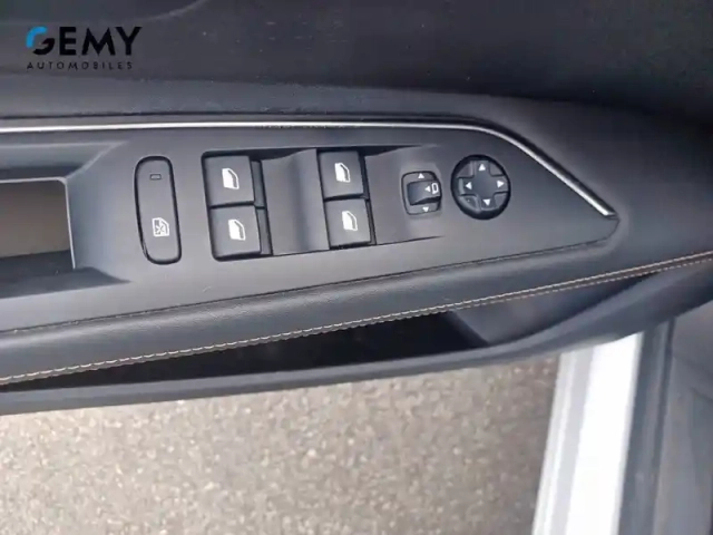 Peugeot 3008 puretech 130ch s&amp;s bvm6 — photo 13