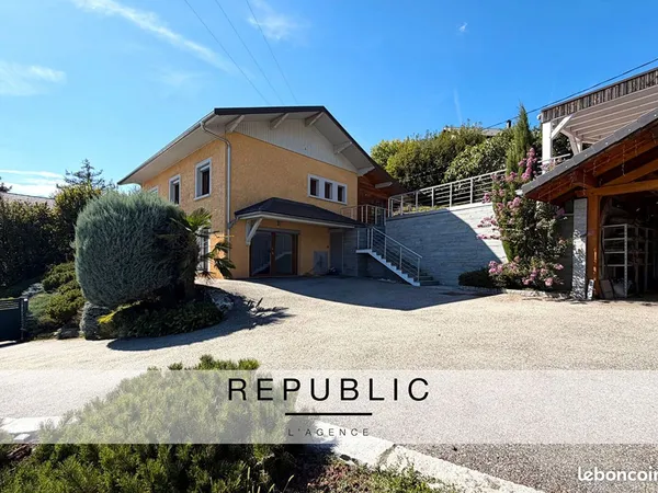 Villa 6 pièces 192 m²