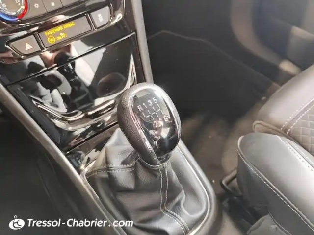 Opel Mokka x 1.4 turbo - 140 ch 4x2 elite — photo 5