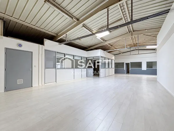 LOCAL COMMERCIAL EN CENTRE VILLE