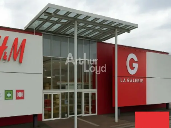 Local commercial 139 m² CHAURAY