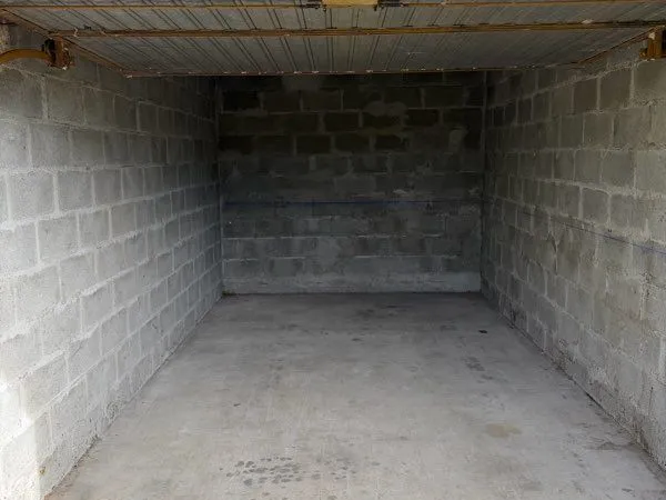 Loue garage 14m2