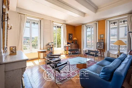 Appartement 7 pièces 180 m²