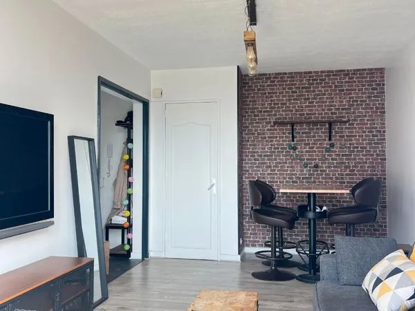 Location beau T2 meublé lyon 8
