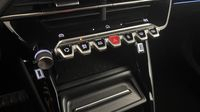 Peugeot 2008 1.2 Hybrid 145ch GT e-DCS6 — photo 27