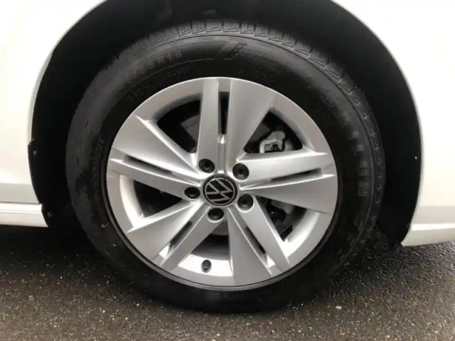 Volkswagen Golf 1.0 tsi opf 110ch life plus — photo 5