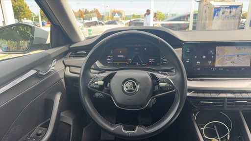 Skoda Octavia 1.5 eTSI 150 DSG7 - Business – 2023 – 156283 km – Hybride essence – Boîte Automatique — photo 51
