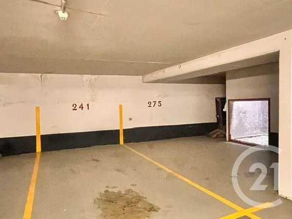 Parking 12 m²