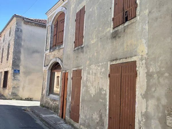 Maison charentaise à vendre en Charente-Maritime