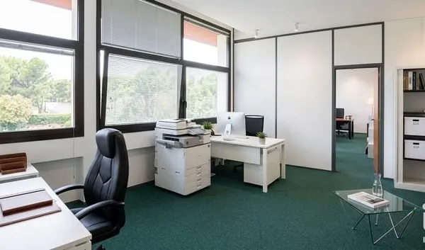 Bureau 65 m²