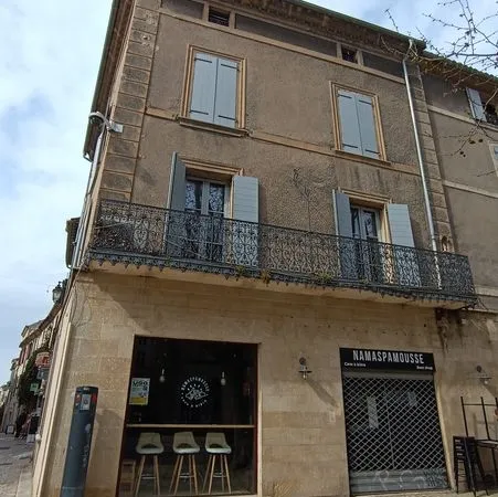 Plateau 40m2 uzes centre 75 000 EUR