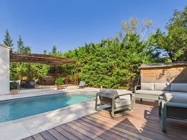 VILLA PROVENÇALE AVEC PISCINE - À LOUER POUR VOS VACANCES