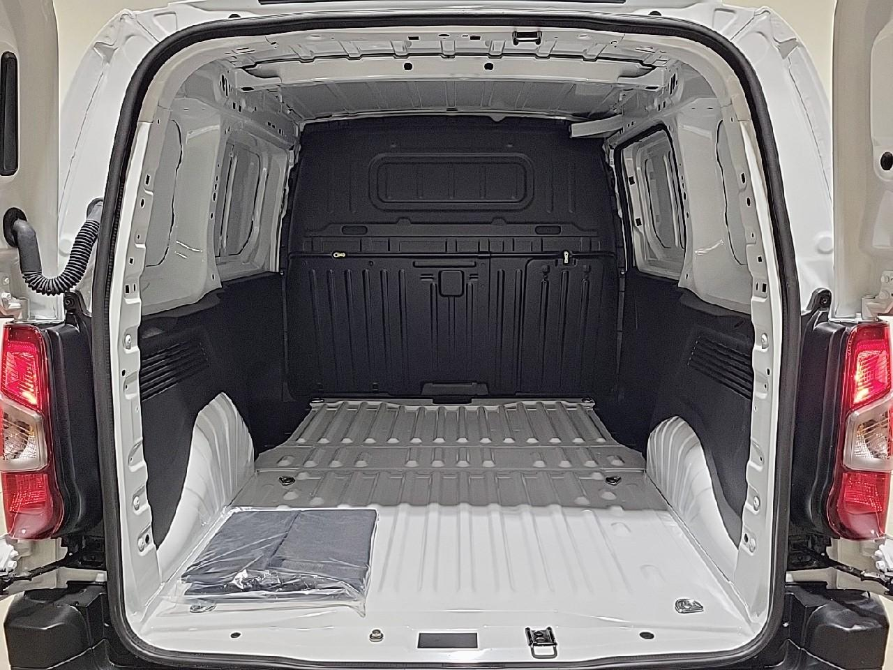 Citroën Berlingo van m diesel 100 ch manuelle — photo 14