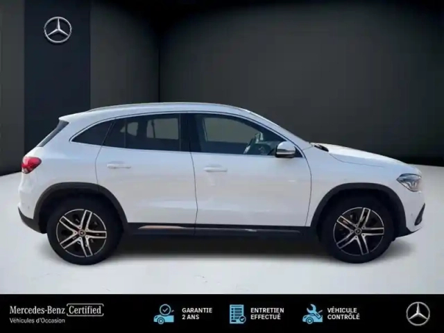 Mercedes Gla 200 d progressive line — photo 6