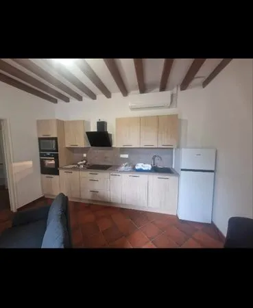 T2 35 m2 meublé avec jardinet