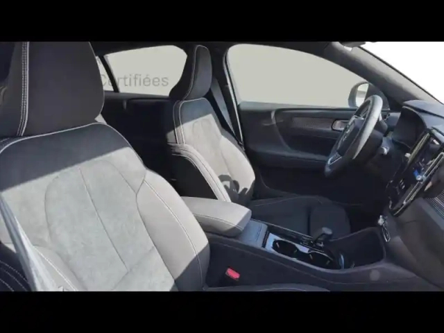 Volvo C40 e single extended range 252ch black edition — photo 5