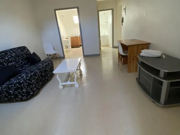 LOCATION T1 SEMI MEUBLE RODEZ SANS FRAIS D'AGENCE