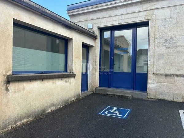 Local commercial 3 pièces 54 m²