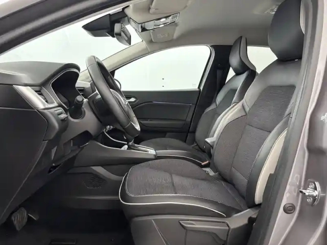 Renault Captur e-tech 145 - 21 — photo 9
