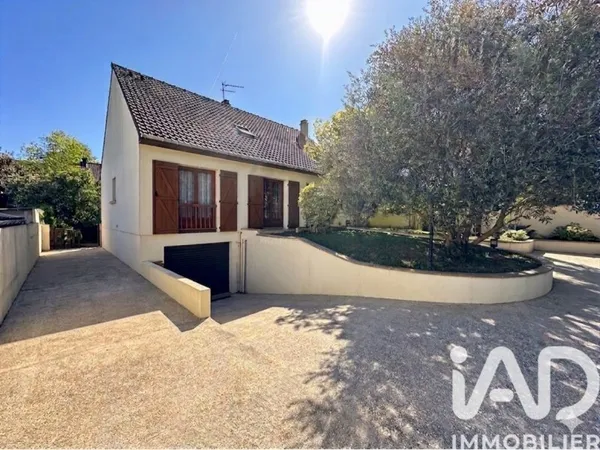 Maison 10 pièces 147 m²