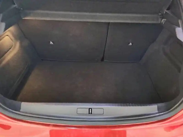 Peugeot 208 puretech 100 s&amp;s eat8 — photo 28