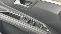 Peugeot 3008 HYBRID 225ch GT e-EAT8 — photo 16