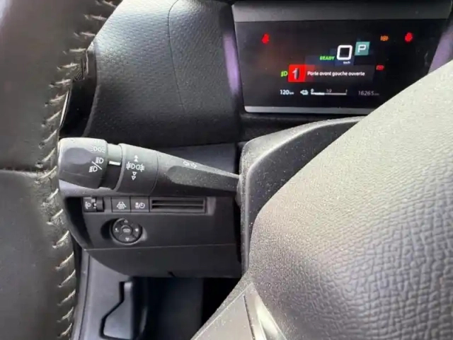 Citroën C4 moteur électrique 136ch (100 kw) feel pack automatique — photo 11