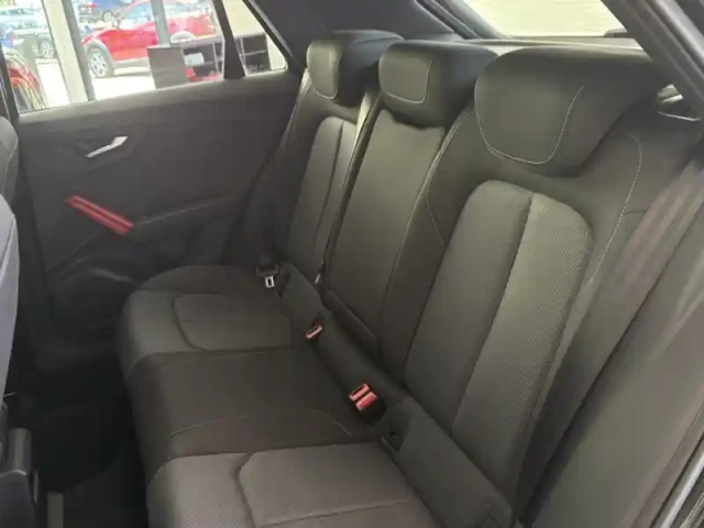 Audi Q2 30 tfsi sport — photo 13